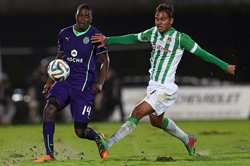 Carvalho (trái) trong màu áo Sporting Lisbon