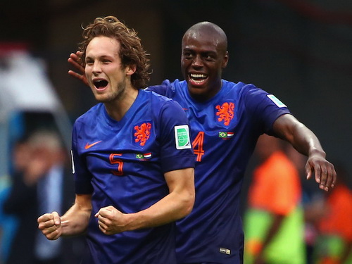 Daley Blind ghi bàn thứ nhì trong trận