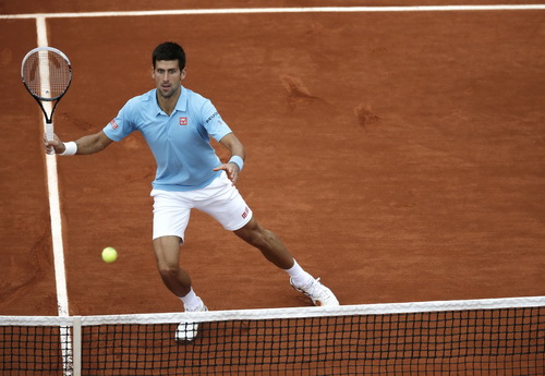 Djokovic ung dung vào vòng ba