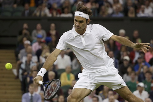 Roger Federer mạnh mẽ ở Wimbledon