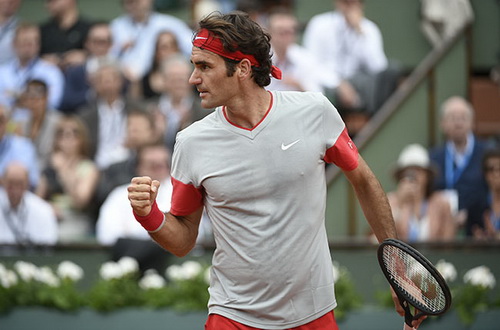 Roger Federer giành quyền vào vòng 4