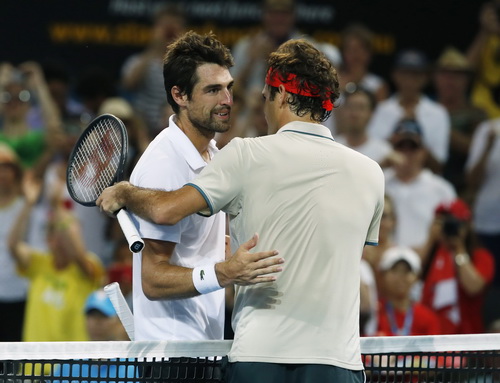 Federer vượt qua Chardy, giành vé dự trận chung kết