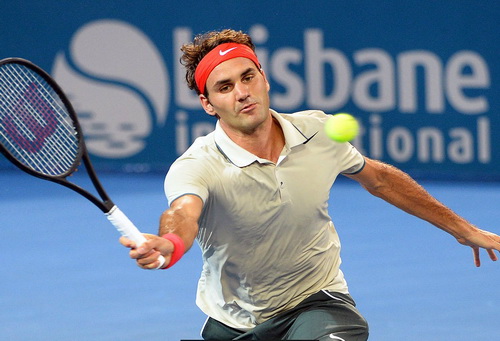 Federer ra quân thắng lợi ở Brisbane