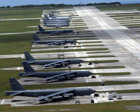 Máy bay ném bom tại căn cứ quân sự Anderson. Guam. Ảnh: US Air Force