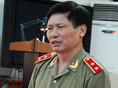 Trung tướng Hoàng Koong Tư cho biết sẽ điều tra, làm rõ những thông tin Dương Chí Dũng khai trước tòa liên quan tới một số cán bộ công an và cá nhân tiết lộ thông tin để bỏ trốn