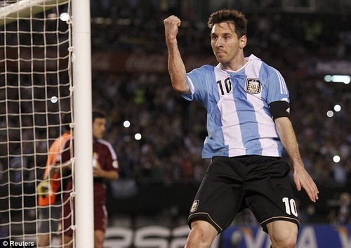 Lionel Messi chờ cơ hội tỏa sáng ở Copa America 2015