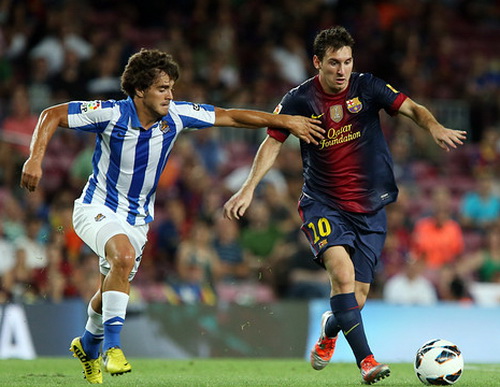 Messi đối đầu cùng hàng hậu vệ Sociedad