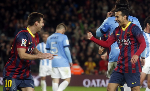 Messi và Pedro sau bàn thắng