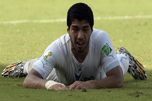 Bước lùi trong sự nghiệp của Luis Suarez