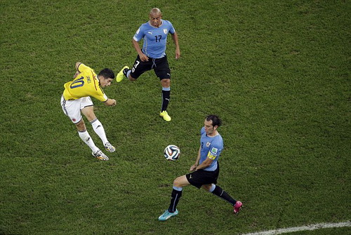 James Rodriguez chơi xuất sắc, giúp Colombia đá bại Uruguay