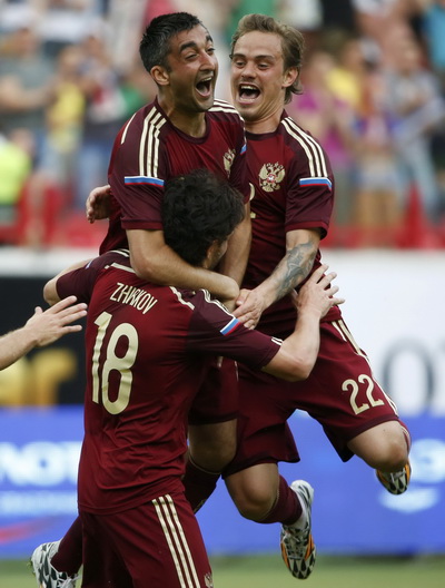 Zhirkov có bàn thắng đầu tiên trong màu áo tuyển Nga