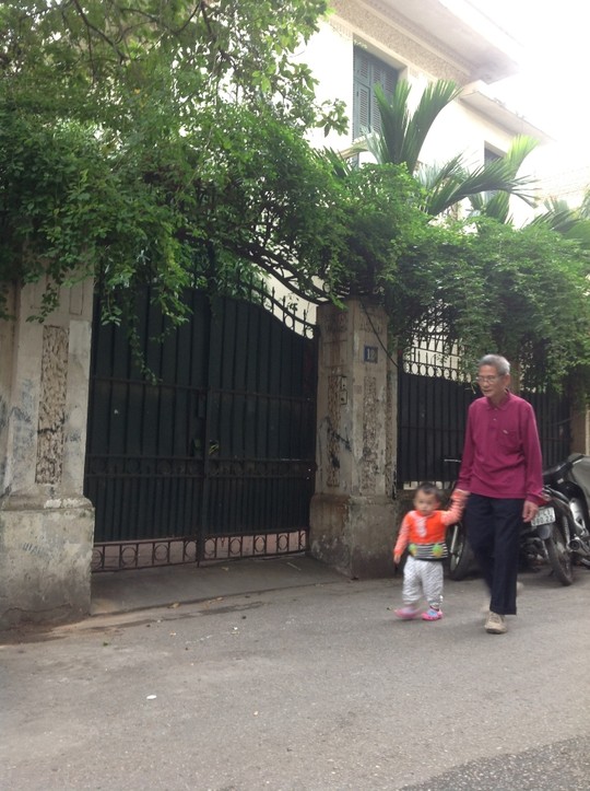 Gia đình ông Hoàng Văn Nghiên, nguyên Chủ tịch UBND TP Hà Nội thuê biệt thự 12 Nguyễn Chế Nghĩa hết chưa tới 500.000 đồng/tháng