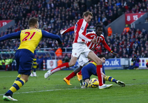 Peter Crouch ghi bàn ở giây 19 cho Stoke