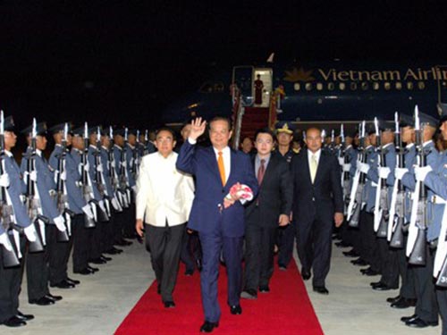 Thủ tướng Nguyễn Tấn Dũng tới Bangkok tối 19-12 Ảnh: TRANG TIN THỦ TƯỚNG CHÍNH PHỦ