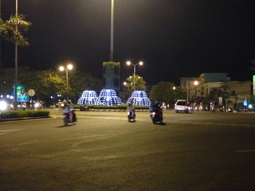 Đường Nguyễn Tất Thành, TP Quy Nhơn, nơi các đối tượng đua xe bị bắt, xử phạt hành chính