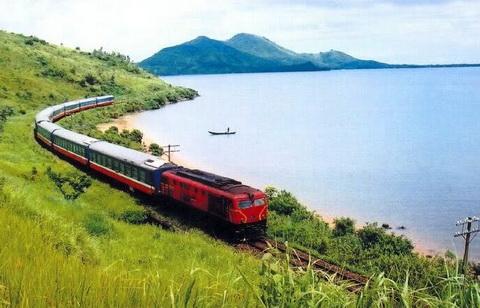 Bộ Giao thông vận tải chính thức bác đề xuất nghiên cứu xây dựng tuyến đường sắt Bắc-Nam khổ 1m của Tổng công ty Đường sắt Việt Nam.