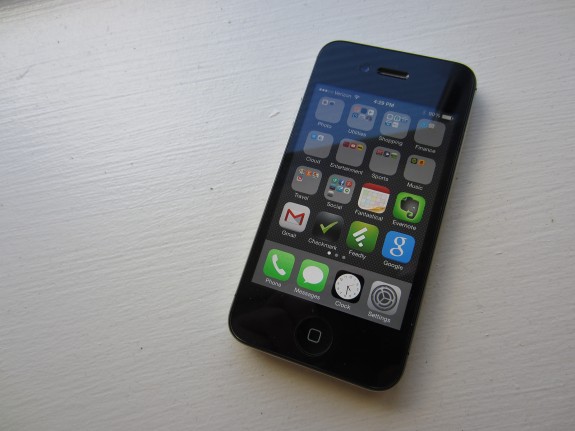 iOS 8 không làm iPhone 4S "mượt mà" hơn