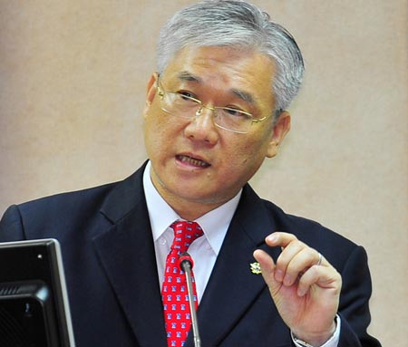 Andrew Hsia speaks at the Legislative Yuan, May 19. (Photo/Liu Tsung-lung)