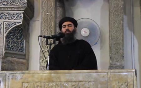 ISIS leader Abu Bakr al-Baghdadi makes his first public appearance from a mosque in Mosul in northern Iraq on July 5, 2014, calling on all Muslims around the world to join him in a holy war against the West. (Photo/CFP)