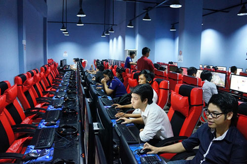 Khu tập luyện với 70 máy Khu tập luyện với 70 máy