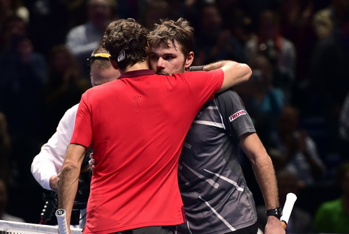 Sau trận kịch chiến, một tuần nữa, họ sát cánh cùng nhau ở chung kết Davis Cup