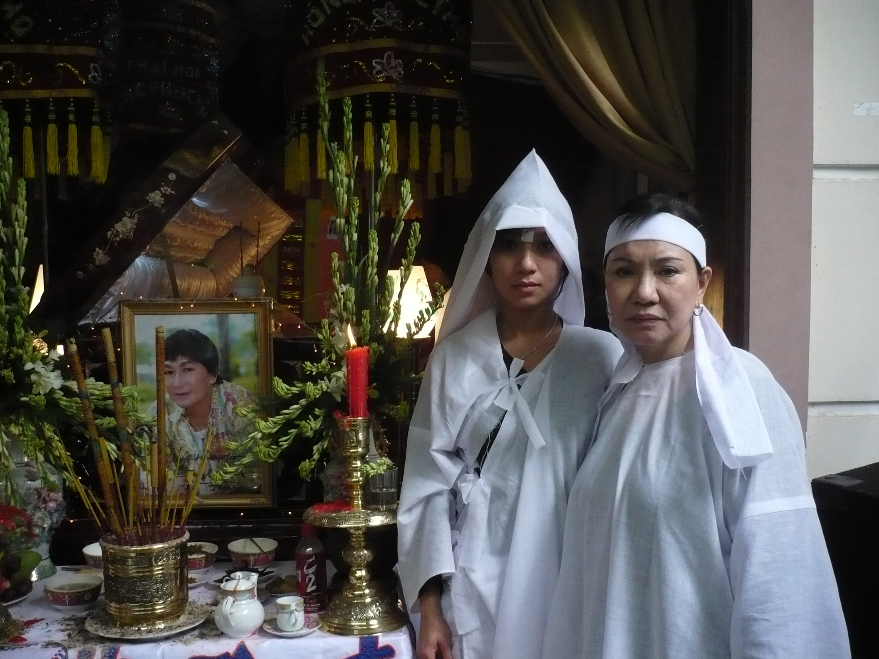 Nghệ sĩ tề tựu nhớ cố NSƯT Minh Phụng