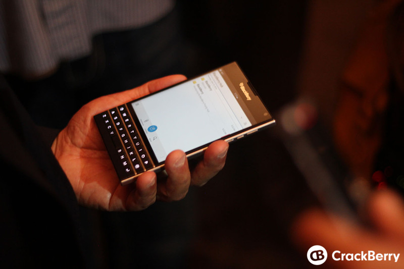 Mẫu BlackBerry bàn phím QWERTY mới lộ diện