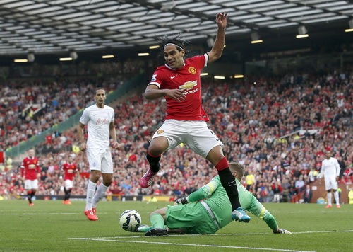 Falcao đã ra mắt khán giả sân Old Trafford