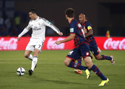 Ronaldo thi đấu tận tình, tạo cơ hội cho đồng đội ghi bàn