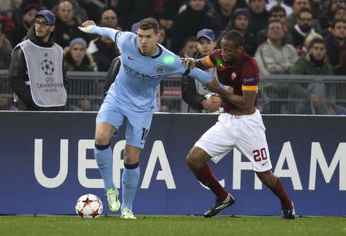 Man City nhập cuộc vất vả trước chủ nhà Roma