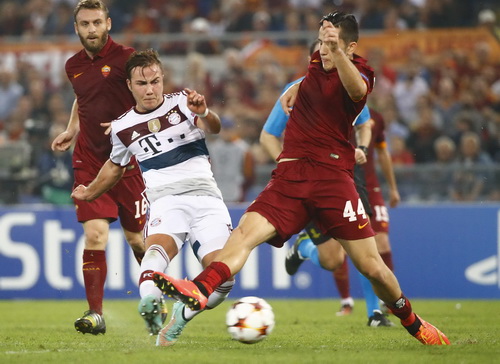 Roma thi đấu tự tin sau khi thủng lưới đến 5 bàn, tạo nhiều cơ hội uy hiếp cầu môn Bayern