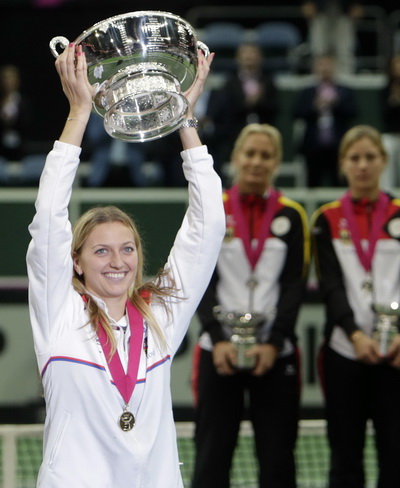 Kvitova và chiếc cúp vô địch