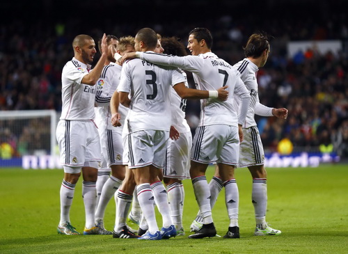 Real Madrid bất khả chiến bại 18 trận liên tiếp