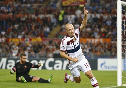 Arjen Robben ghi cú đúp trong chiến thắng 7-1 trước Roma