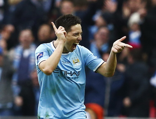 Samir Nasri vui mừng với bàn thắng thứ nhì