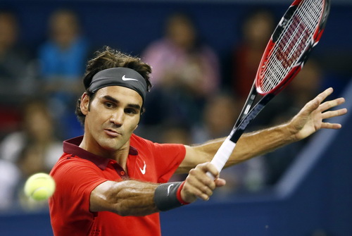Federer không bỏ lỡ cơ hội giành chiến thắng thứ ba trong năm trước Djokovic