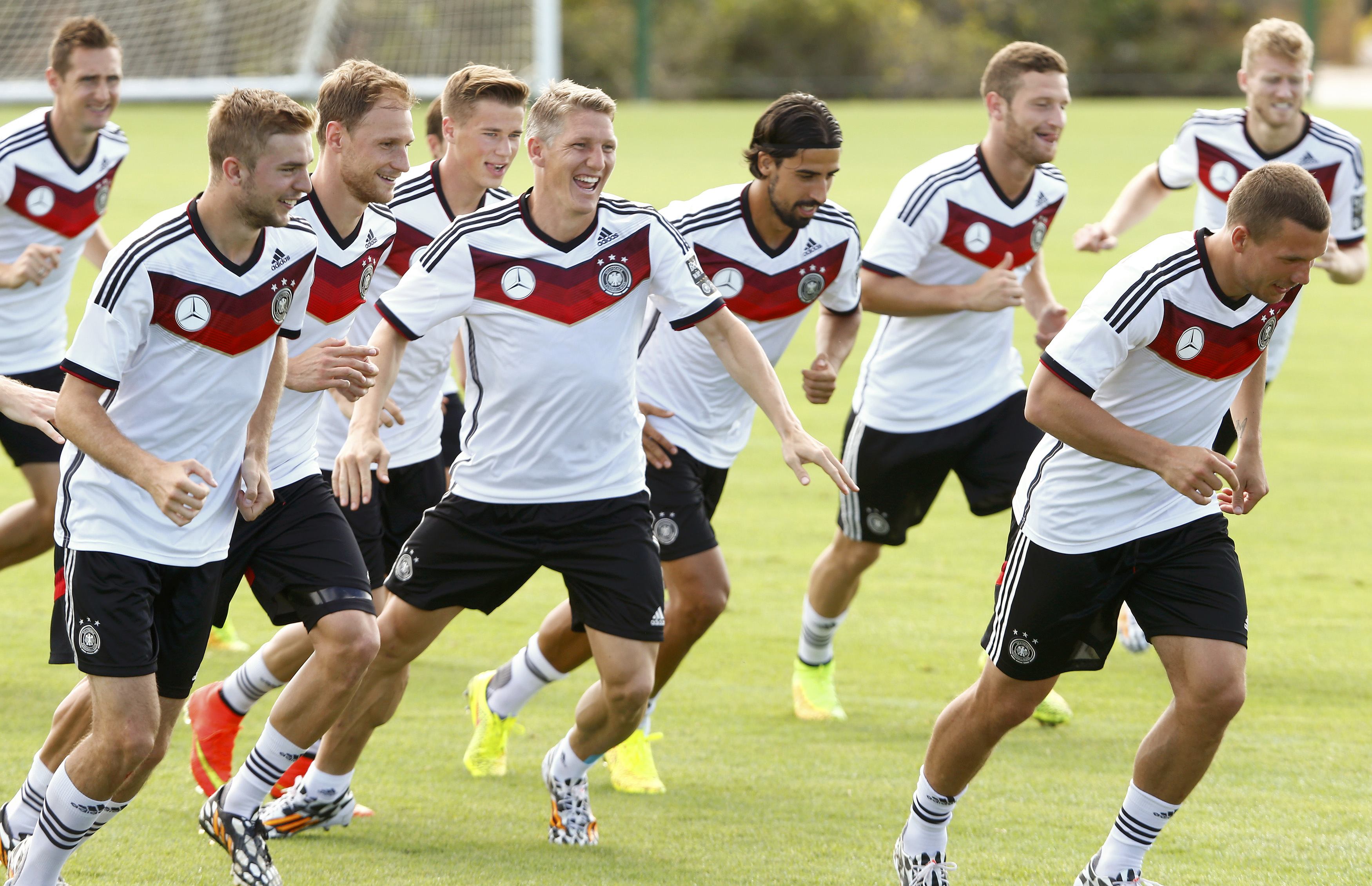 Schweinsteiger vẫn tập luyện bình thường cùng đồng đội