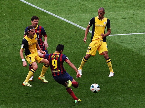 Sanchez ghi bàn mở tỉ số sớm cho Barca