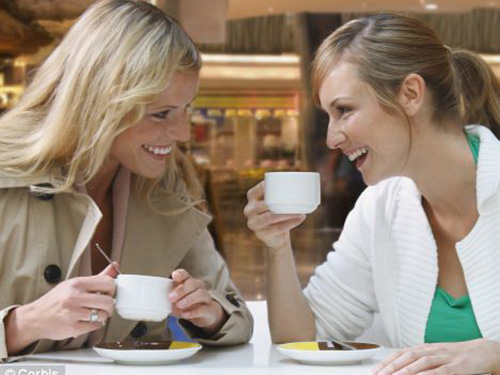 Khảo sát nêu khả năng caffein giúp cải thiện chứng ù tai. Ảnh Daily Mail