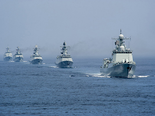 Một cuộc tập trận chung của hải quân Nga - Trung Quốc năm 2013 Ảnh: chinesemilitaryreview.blogspot.com