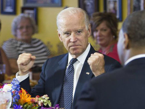 Phó Tổng thống Mỹ Joe Biden tại một cuộc thảo luận bàn tròn hôm 6-10 Ảnh: Reuters