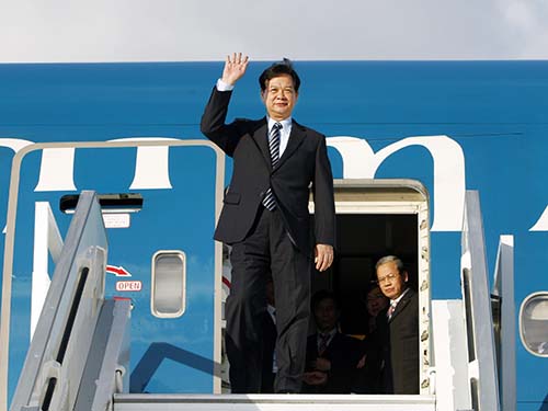 Thủ tướng Nguyễn Tấn Dũng tới sân bay Schiphol, Amsterdam - Hà LanẢnh: TTXVN