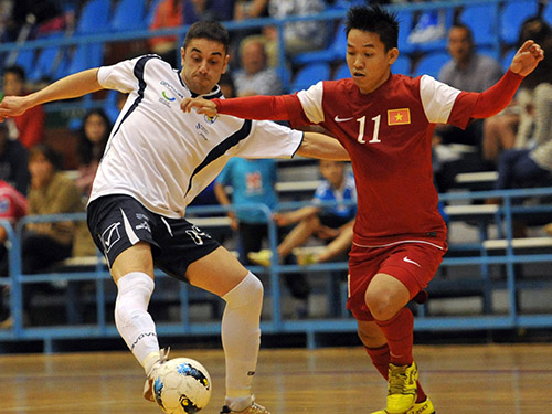 Trần Văn Vũ (phải), một trong những niềm hy vọng của futsal Việt Nam
Ảnh: Minh Ngọc