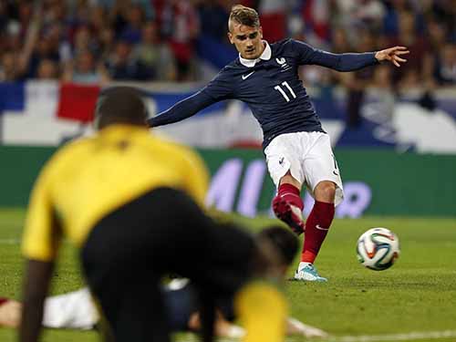 Griezmann ghi 2 bàn trong trận Pháp thắng đậm Jamaica 8-0Ảnh: REUTERS