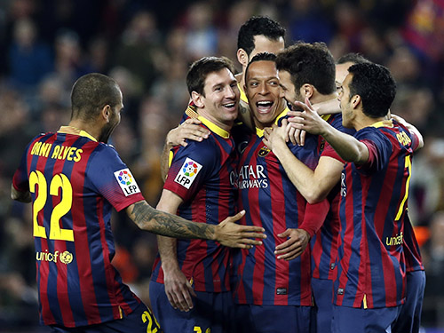 Barcelona v&agrave; Messi sẽ c&oacute; trận đấu nhọc nhằn tại Etihad Ảnh: Reuters