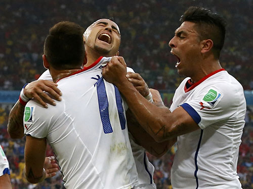 Chile tuyên bố sẽ tung đội hình mạnh để giành ngôi đầu bảng B của Hà Lan   Ảnh: REUTERS