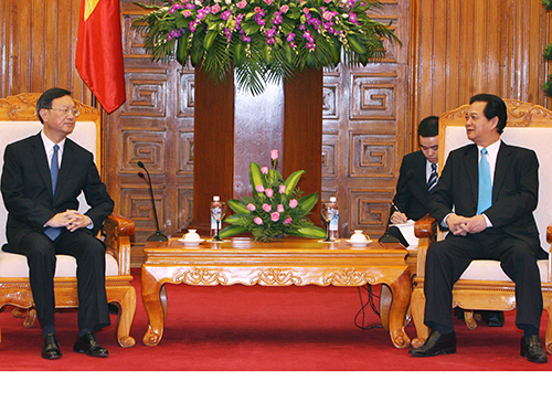Thủ tướng Nguyễn Tấn Dũng tiếp Ủy viên Quốc vụ Trung Quốc Dương Khiết Trì ngày 18-6 Ảnh: TTXVN