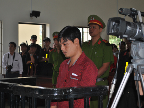 Nguyễn Văn Khoa xin lỗi gia đình các nạn nhân tại tòa án