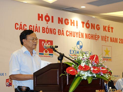 Giám đốc điều hành SLNA, ông Nguyễn Hồng Thanh, thắc mắc vì chưa có án kỷ luật dành cho V.Ninh Bình, Đồng Nai