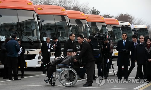 Chuẩn bị lên đường. Ảnh: Yonhap